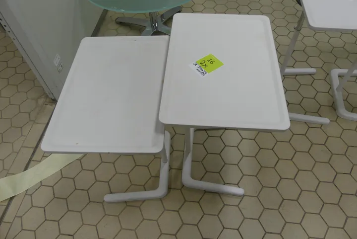 2x Vitra. - Laptoptisch, höhenverstellbar Maße in cm ca. 50 x 35